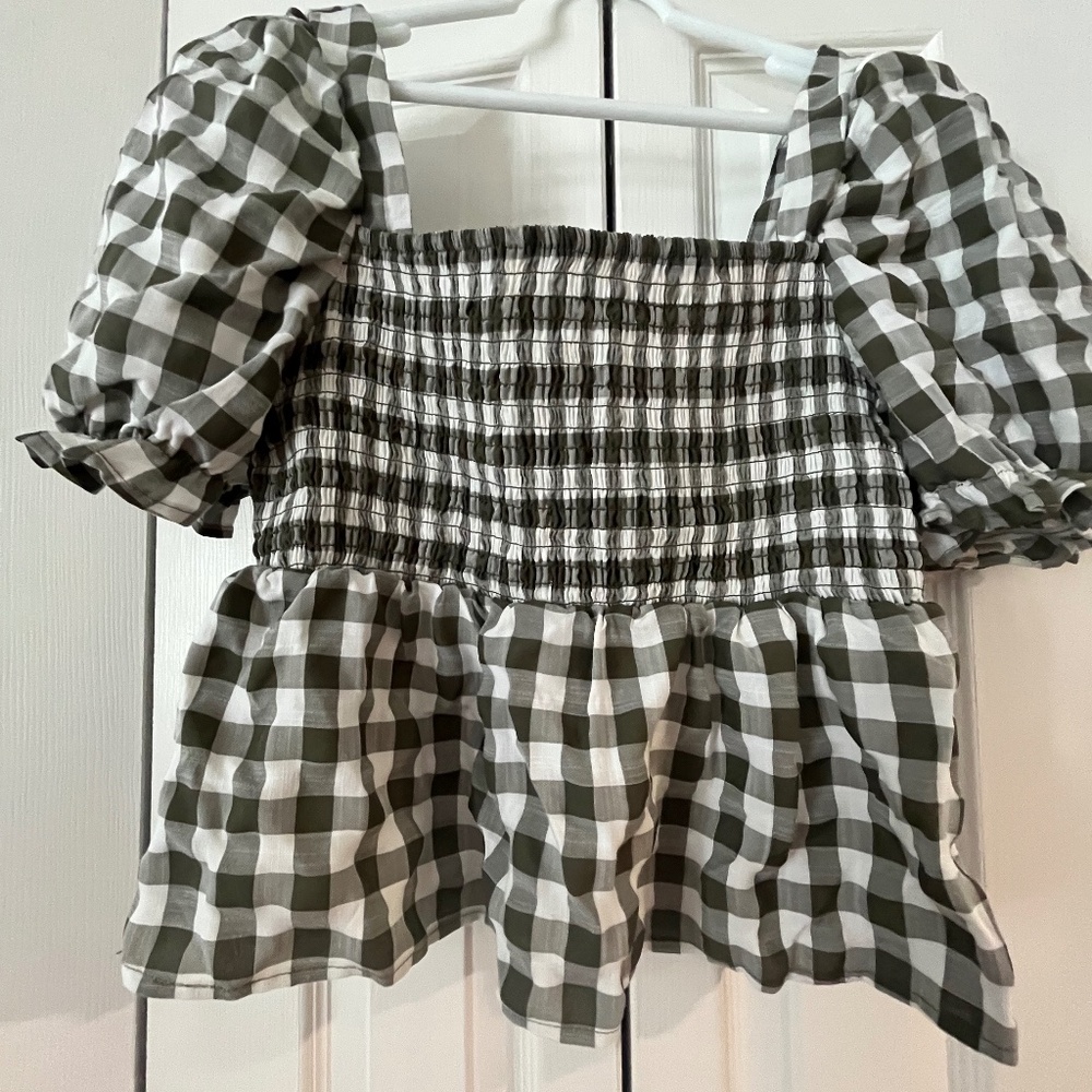Dizzy Lizzy top